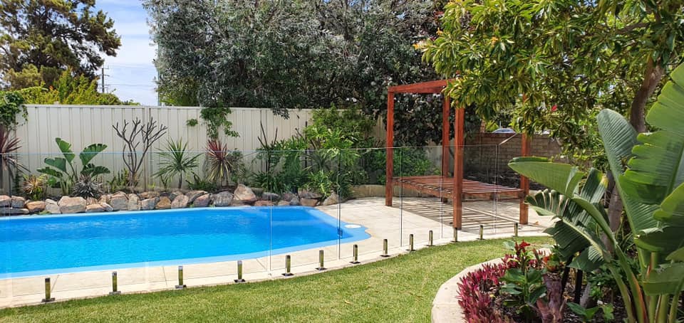 Maintaining Your Pool Fence